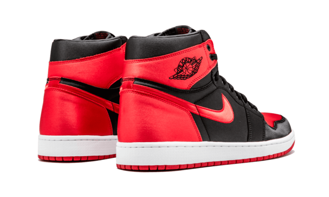 Air Jordan 1 Retro High OG SE Satin BLACK/UNIVERSITY RED-WHITE