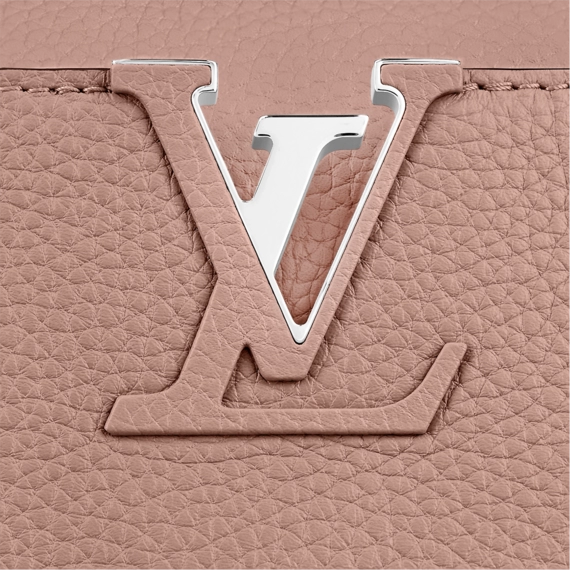 Louis Vuitton Capucines MM