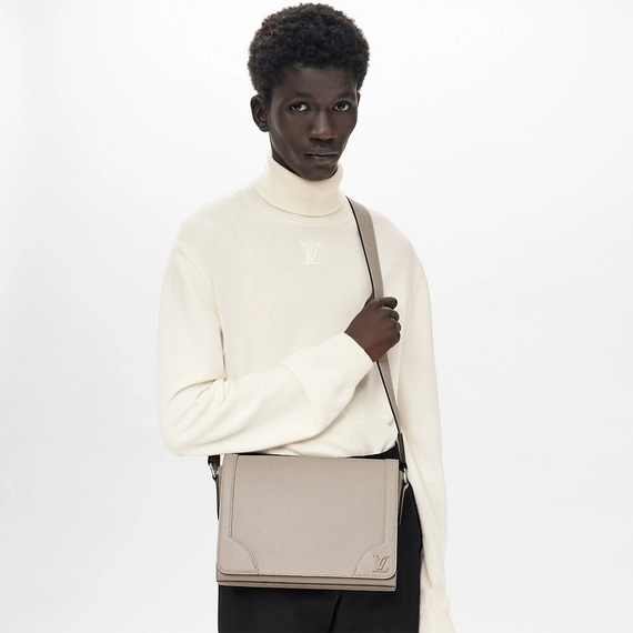 Louis Vuitton New Flap Messenger