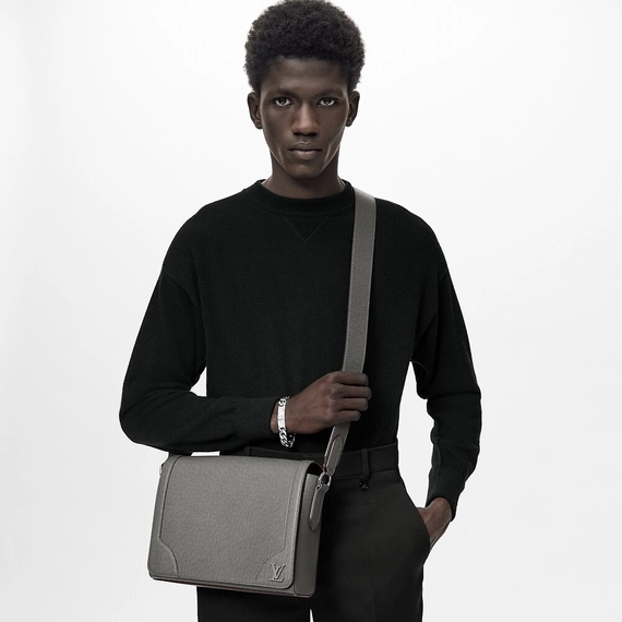 Louis Vuitton New Flap Messenger