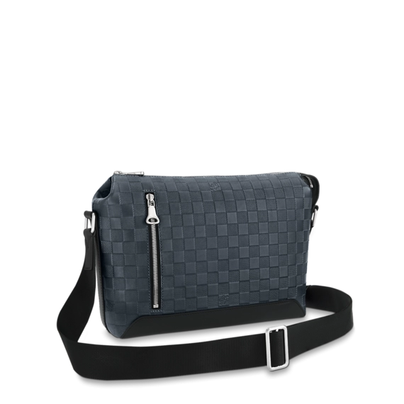 Louis Vuitton DISCOVERY MESSENGER PM