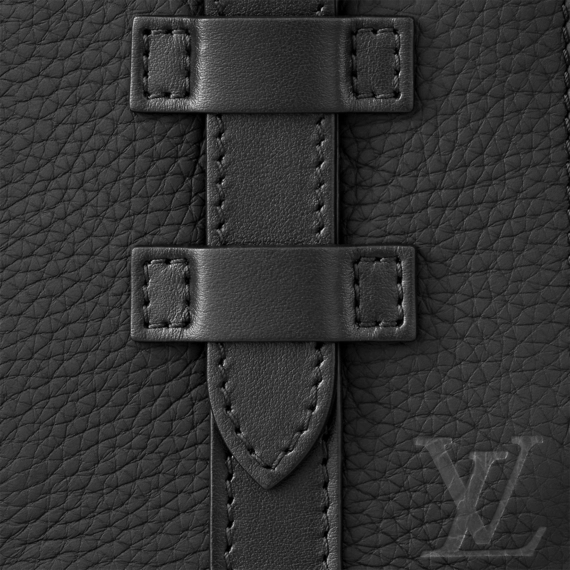 Louis Vuitton Christopher XS