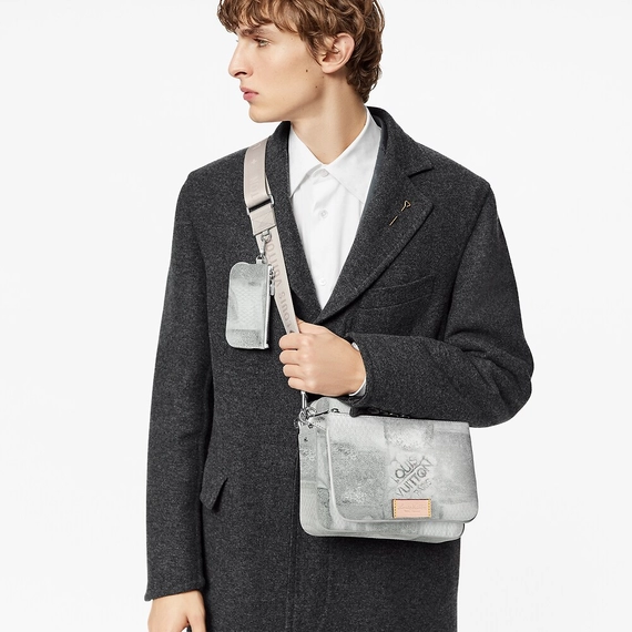 Louis Vuitton Trio Messenger