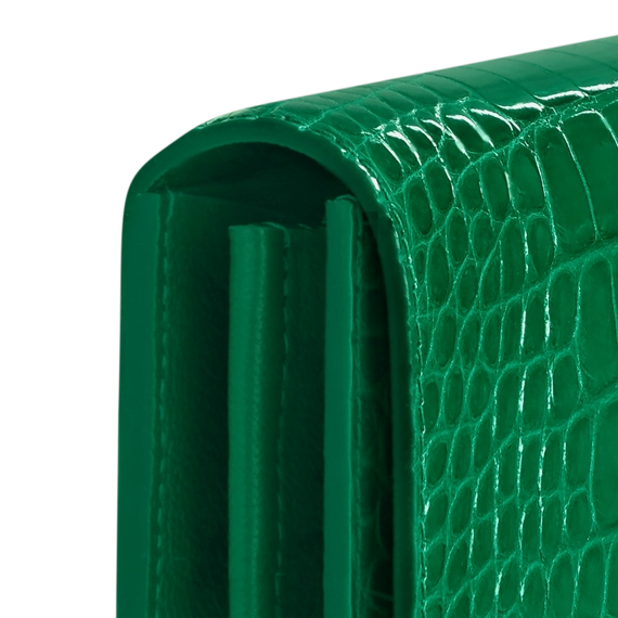 Louis Vuitton Capucines Wallet Emeraude Green