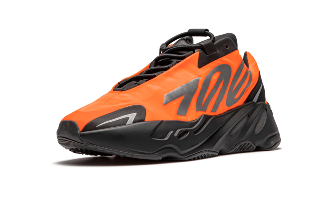 Yeezy Boost 700 MNVN - Orange