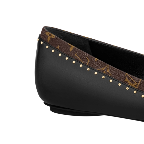 Louis Vuitton Signature Flat Ballerina