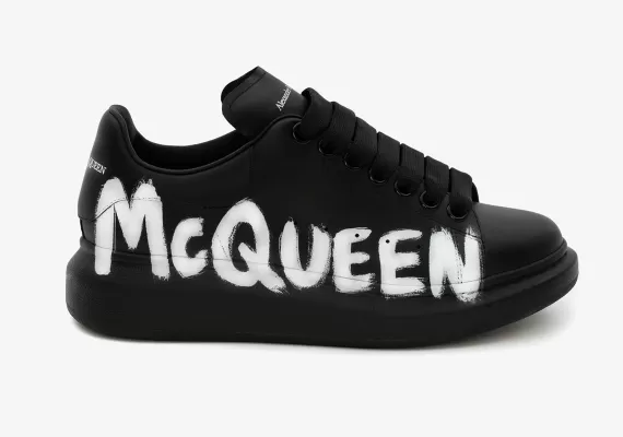  Alexander McQueen Graffiti Oversized Sneaker in Black/white