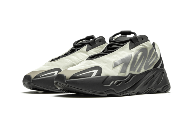 Yeezy Boost 700 MNVN - Bone