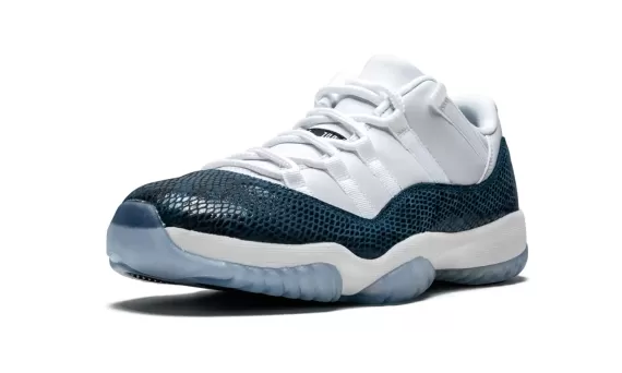 Air Jordan11 Retro Low LE - Blue Snakeskin