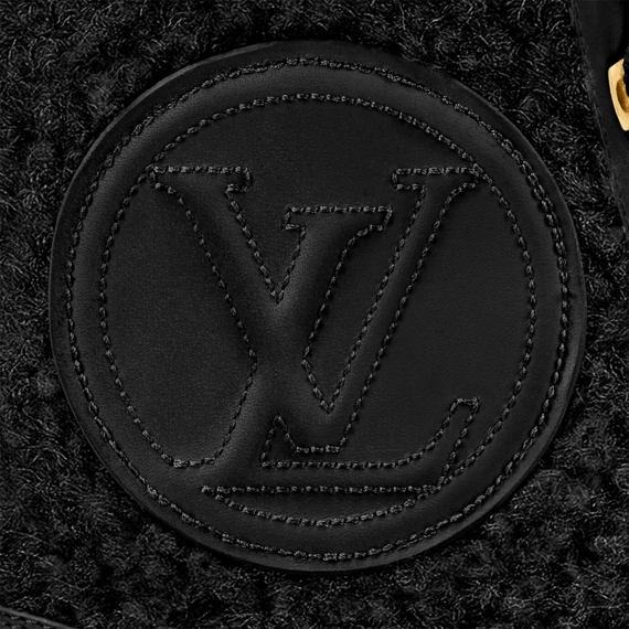 Louis Vuitton Territory Flat Ranger