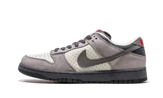 Nike Dunk Low Pro SB - Band-aid