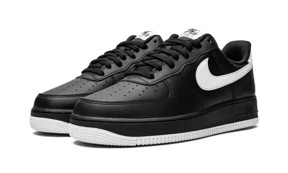 Nike Air Force 1 '07 - Black / White