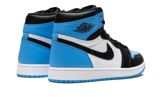 Air Jordan 1 Retro High OG - UNC Toe