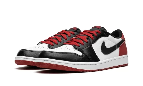 Air Jordan 1 Low OG - Black Toe 2023