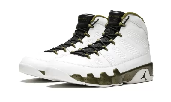 Air Jordan 9 Retro - Statue