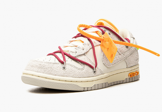 NIKE DUNK LOW OFF-WHITE - LOT 35