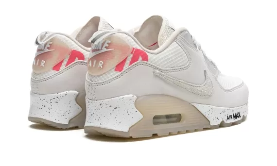 Air Max 90 - Undefeated - Platinum Tint