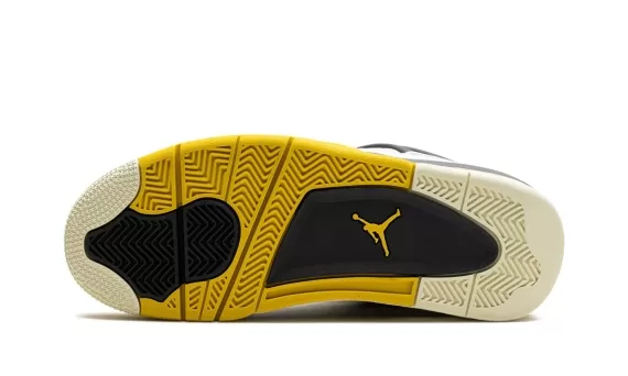 Air Jordan 4 - Vivid Sulfur