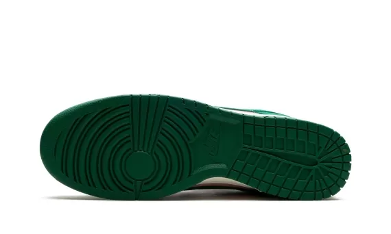 Dunk Low Back 9 - Masters